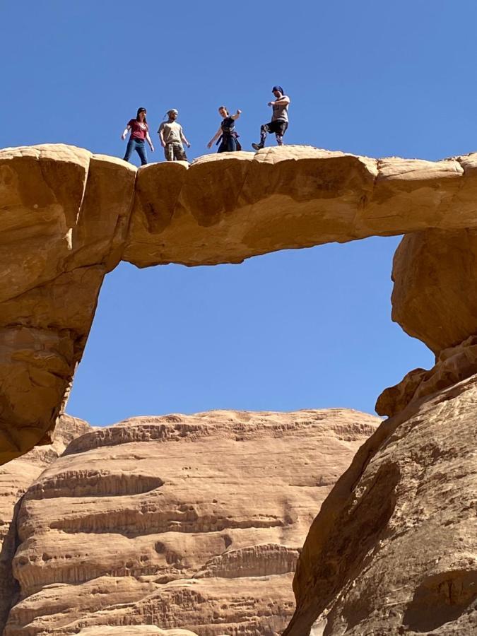 Wadi Rum 4x4 Jeep Tour&Camp Bagian luar foto