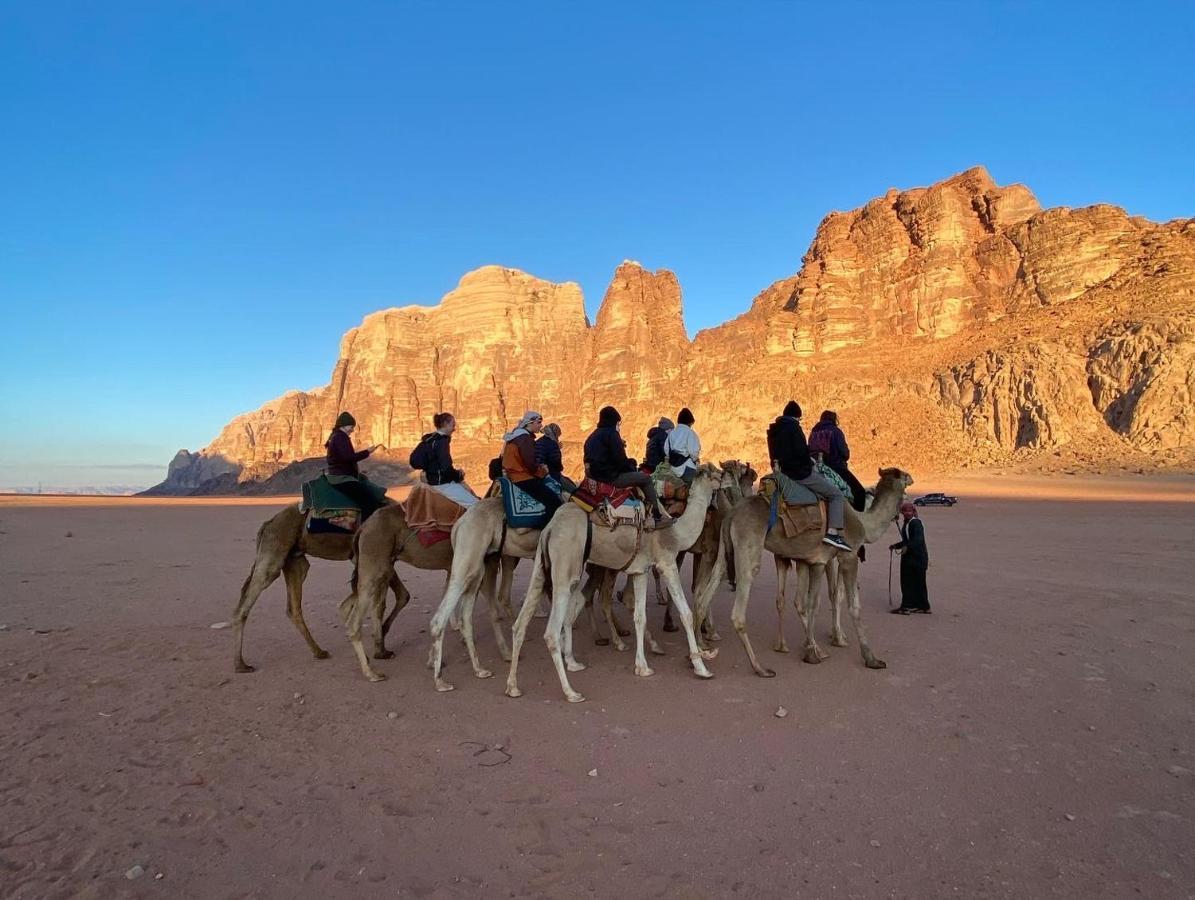 Wadi Rum 4x4 Jeep Tour&Camp Bagian luar foto