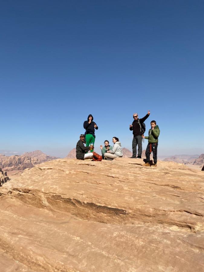 Wadi Rum 4x4 Jeep Tour&Camp Bagian luar foto