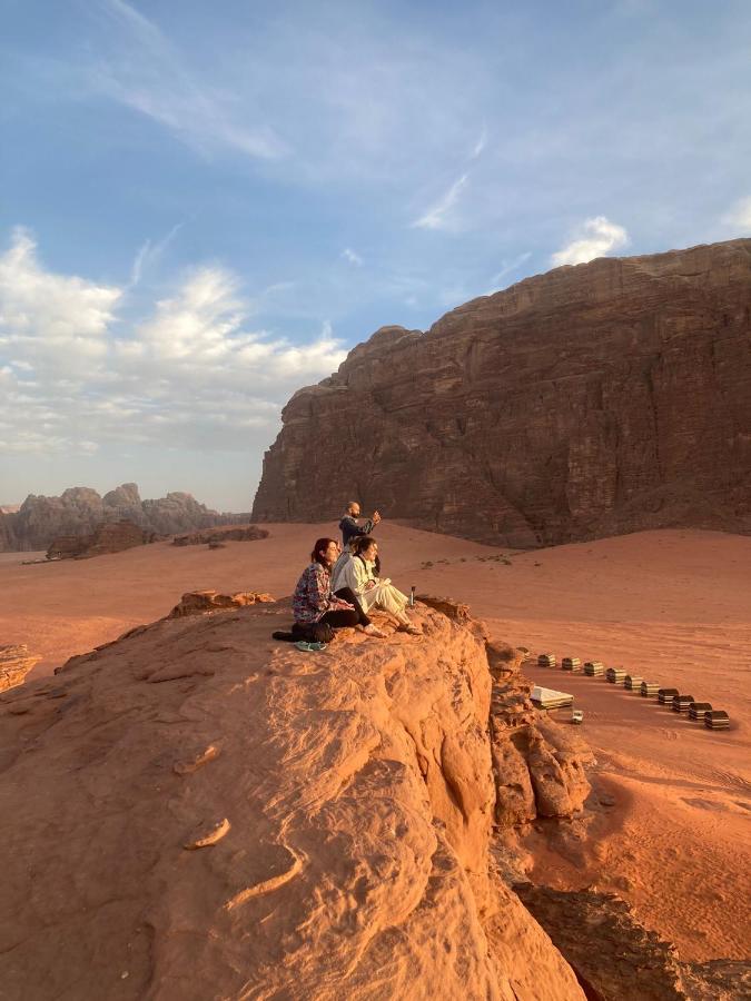 Wadi Rum 4x4 Jeep Tour&Camp Bagian luar foto