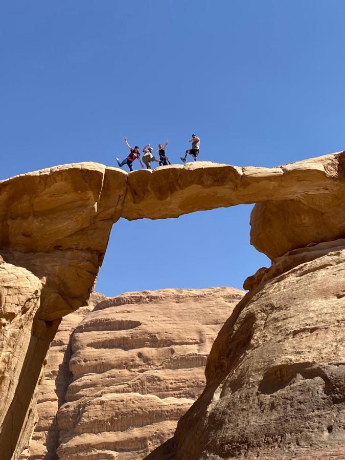 Wadi Rum 4x4 Jeep Tour&Camp Bagian luar foto