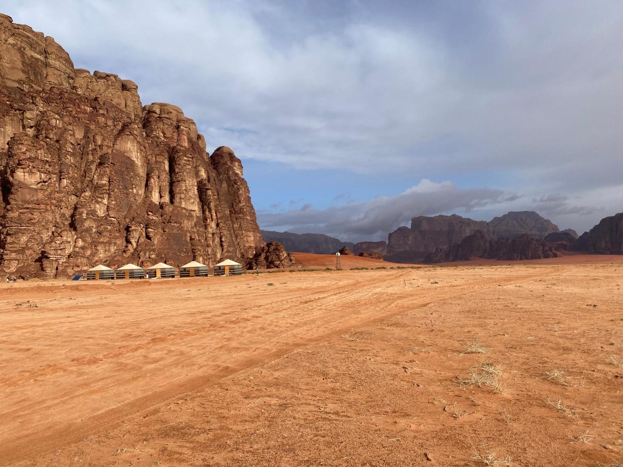 Wadi Rum 4x4 Jeep Tour&Camp Bagian luar foto