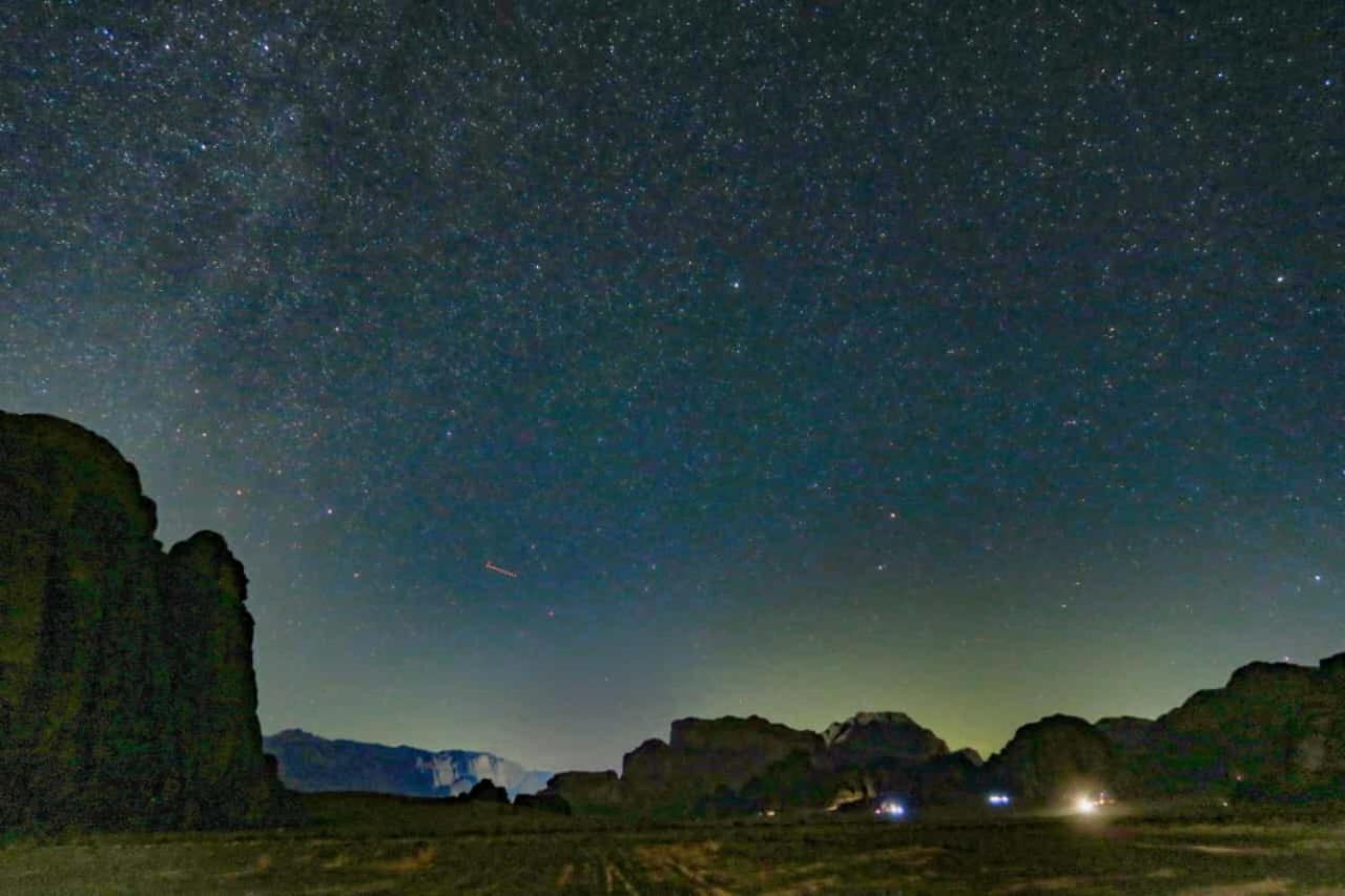 Wadi Rum 4x4 Jeep Tour&Camp Bagian luar foto
