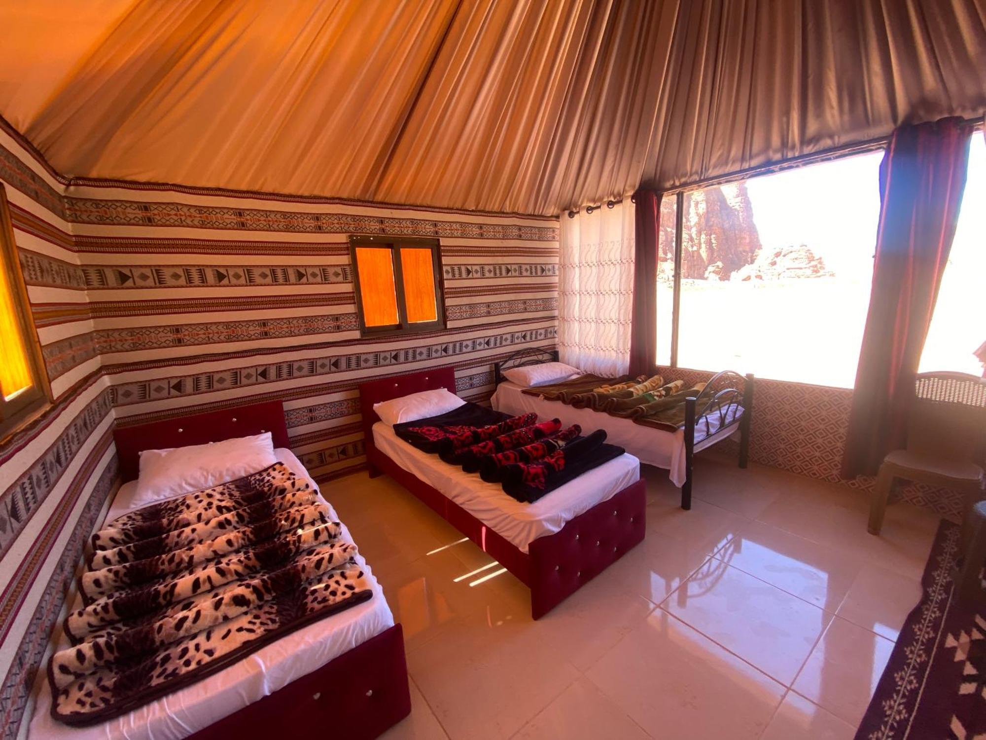Wadi Rum 4x4 Jeep Tour&Camp Bagian luar foto