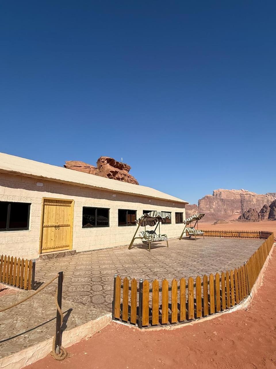 Wadi Rum 4x4 Jeep Tour&Camp Bagian luar foto